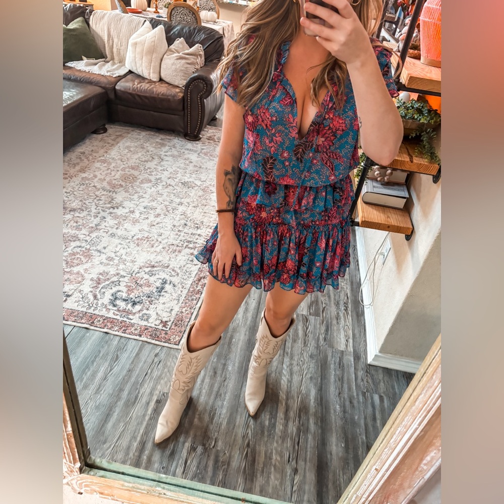 🌟 Misa Floral Lilian Dress Size L 🌟